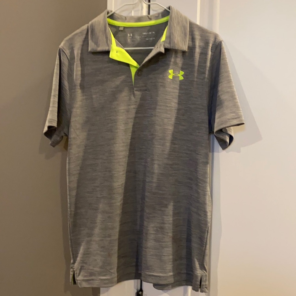 Great condition! Boys Under Armour shirt. Size-YM
